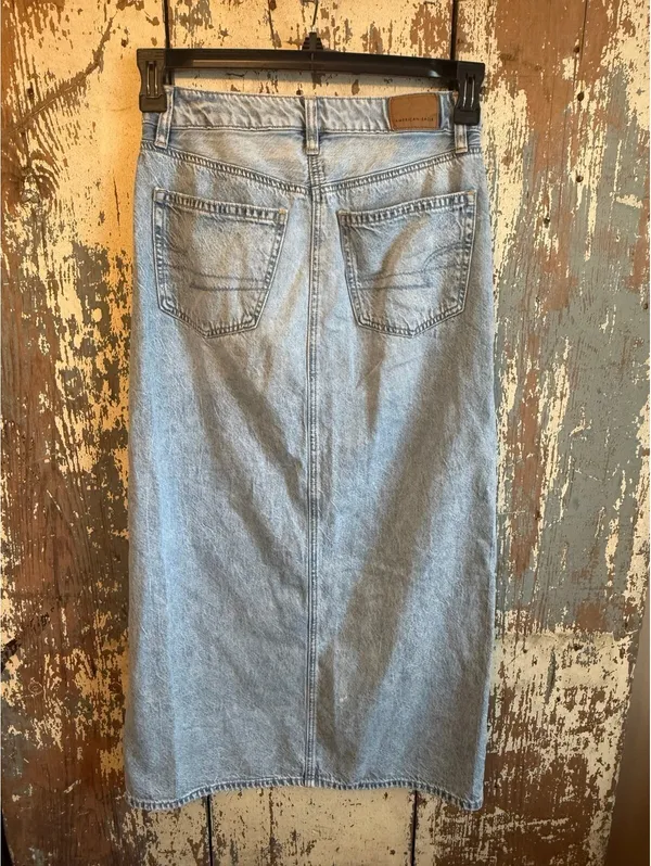 American Eagle Low-Rise Maxi Dreamy Drape denim skirt size 000 front split - Image 2