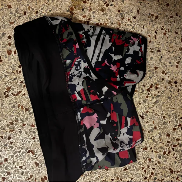 Lululemon Run Speed Shorts in the "Pop Cut Boom Juice" size 6 - Image 2