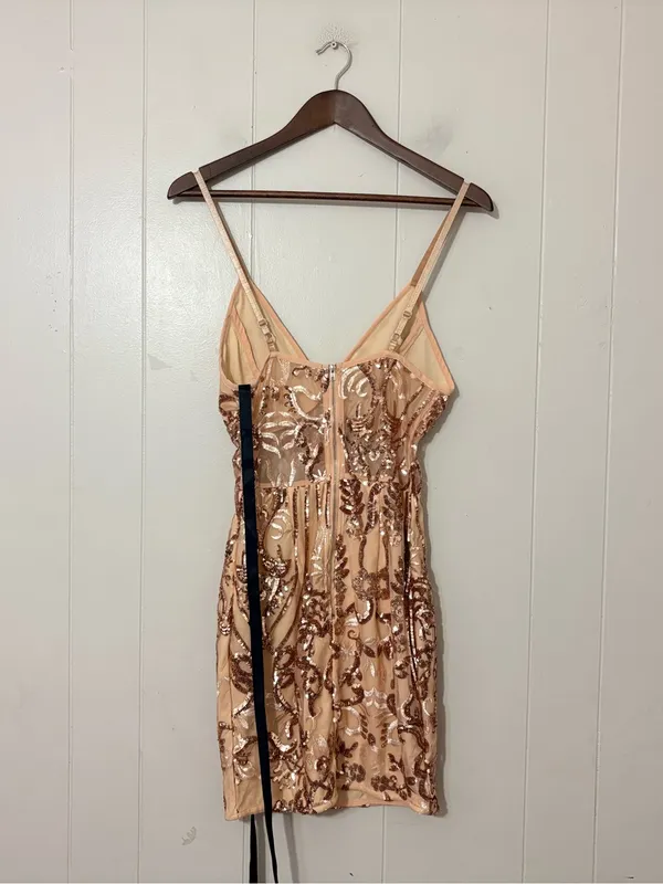 PrettyLittleThing Rose Gold Sequin Sheer Panel Bodycon Mini Dress Size 4 NWT - Image 4
