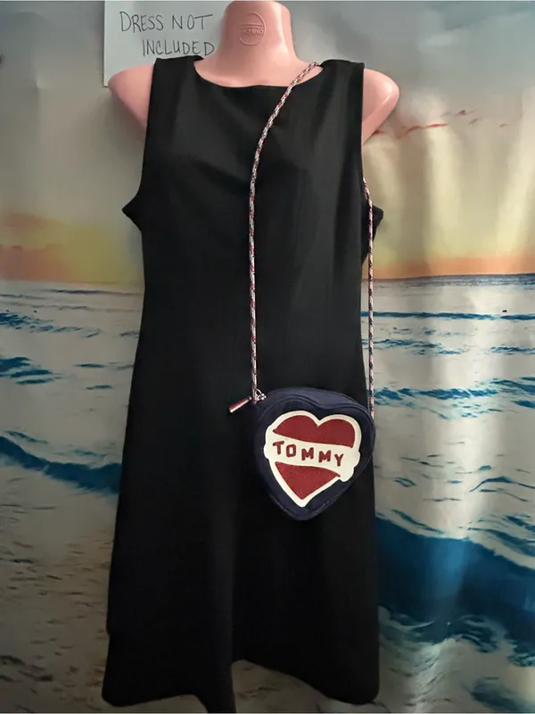 Tommy Hilfiger Heart Shaped Crossbody Navy & Red Glitter Heart Purse - Image 3
