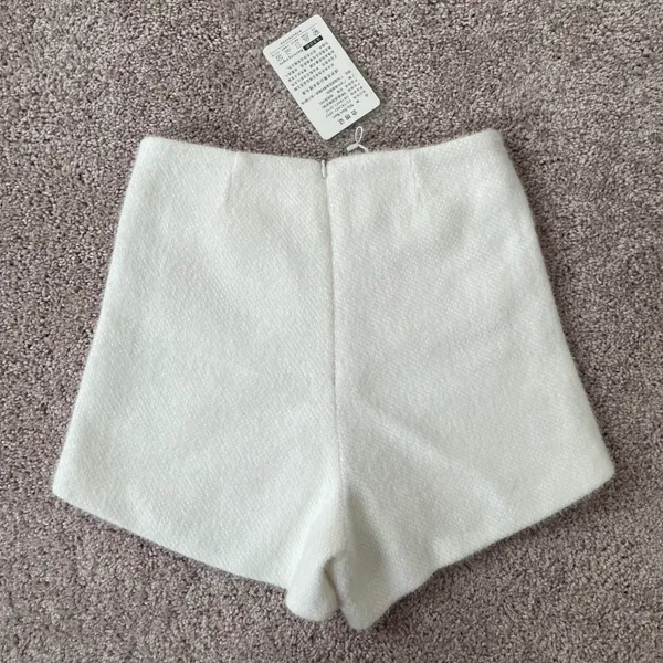 White Shorts - Image 4