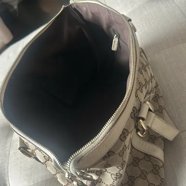 Gucci Abbey Monogram Tote Bag in Tan/Creme - Image 9