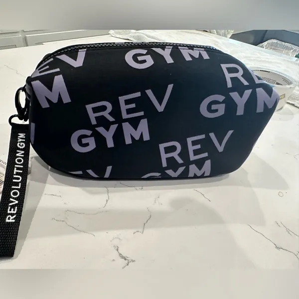 Toiletry Bag NWT Black - Image 2