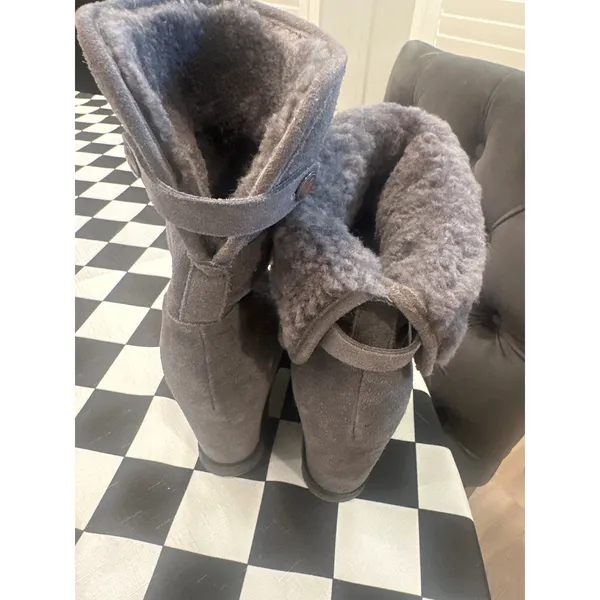 UGG Kyra Grey Suede Shearling Wedge Boots Womens 10 Grey ankle winter casual - Image 4