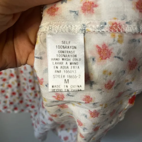 Emily Wonder Floral Babydoll Blouse Beachy Cap Sleeves Tassel Trim Women's sz. M - Image 10