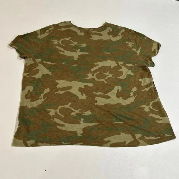 Free People Camo Print Relaxed Tee Size Large - Image 2