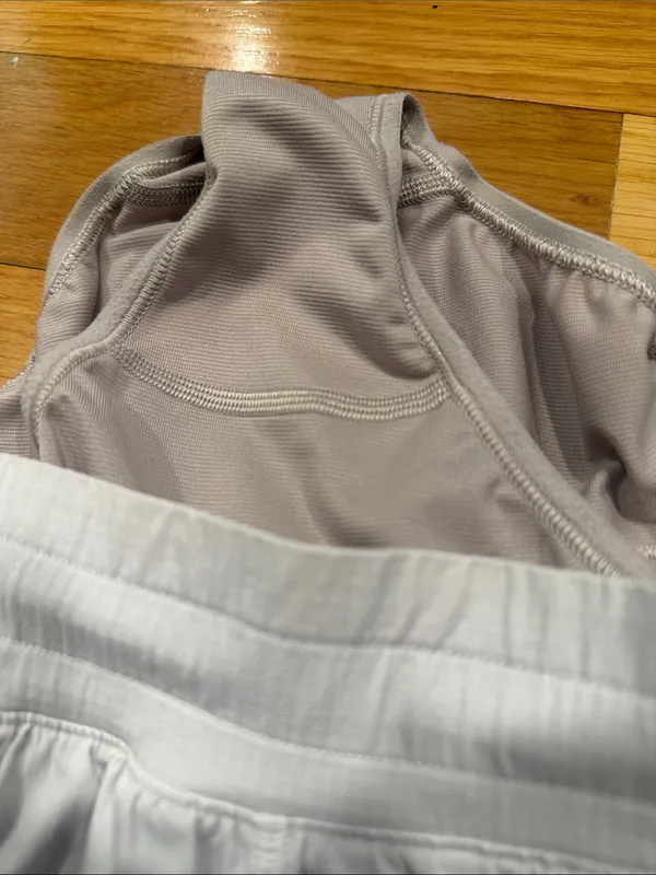 Lululemon white short size 6 . - Image 10