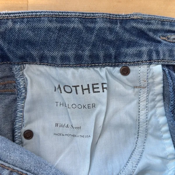 MOTHER The Looker Ankle Fray Cropped Jeans in Wild & Sweet Wash, 24 - Image 8