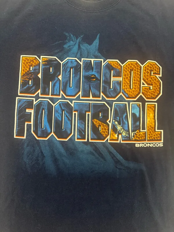 Vintage Denver Broncos Football T Shirt NFL Horse Graphic Black Med - Image 2