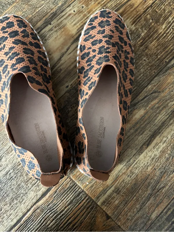 Women’s Isle Jacobsen Leopard Slip - Image 7