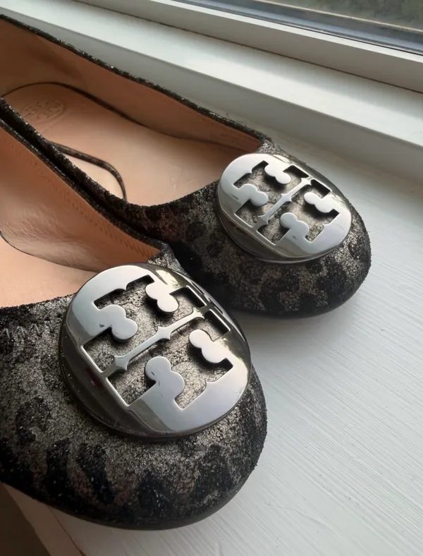 Tory Burch Luisa Anthracite Leopard Metallic Ballet Flats - Image 7