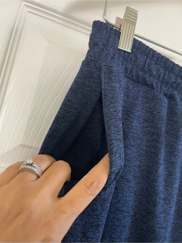 Women’s Vuori Performance Jogger Sweatpants Midnignt Heather Blue Size L - Image 4