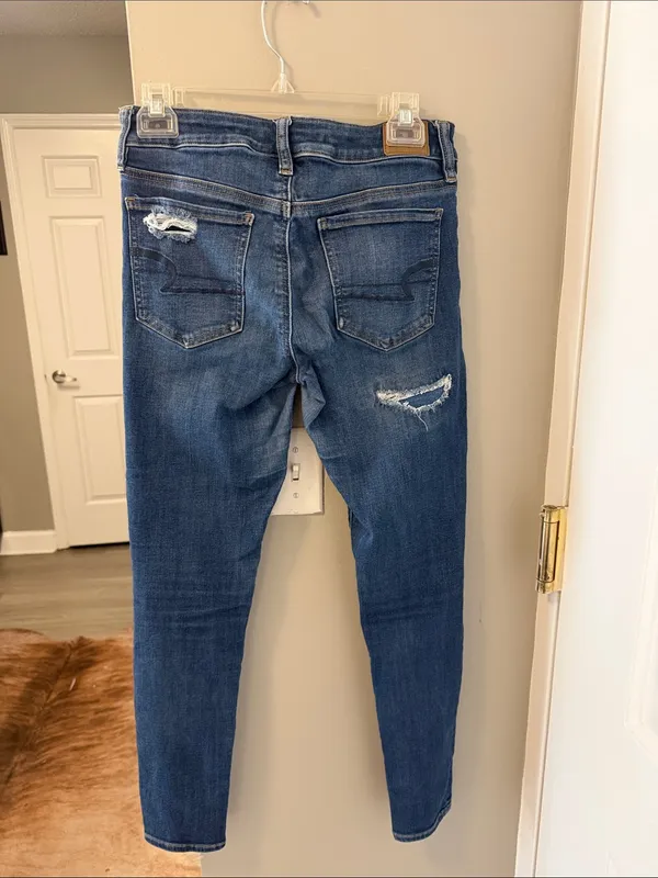 American Eagle Next Level Stretch Distressed Jeggings Sz 6R / Medium Wash - Image 8