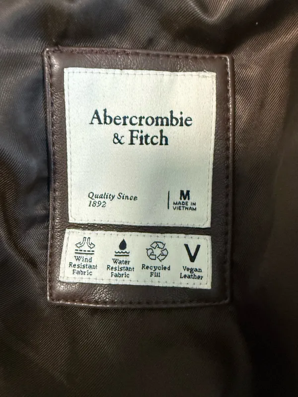 Abercrombie & Fitch Oversized Vegan Leather Diamond Puffer Sz M - Image 10