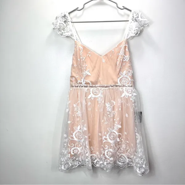 NWT Lulus Twirl‎ the Night Away White Embroidered Lace Mini Skater Dress LARGE - Image 5
