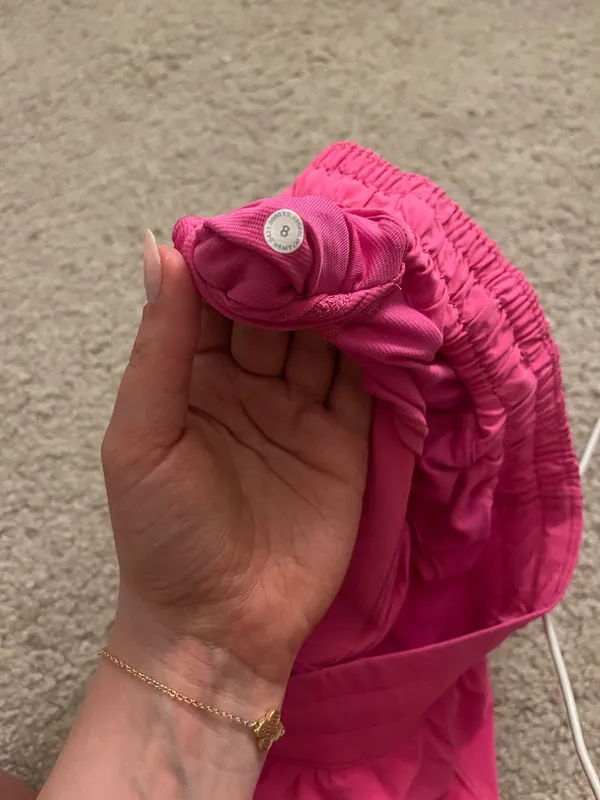 Lululemon Hotty Hot Shorts 2.5" Low-Rise - Image 3