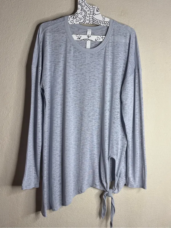 Lululemon Tie Your Practice Long Sleeve Silver Fox size 10 - Image 2