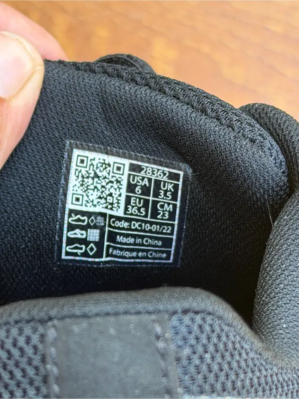 Shoes For Crews Women’s Black Slip Resistant Work Sneakers Size 6 Non Slip - Image 3