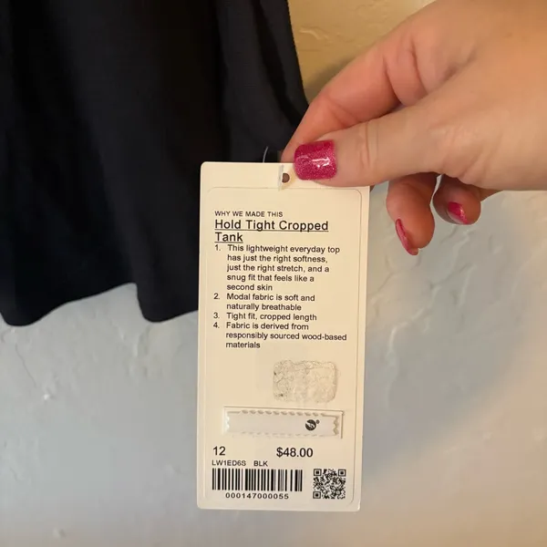 Lululemon Hold Tight Cropped Tank Top Size 12 NWT Black. - Image 4