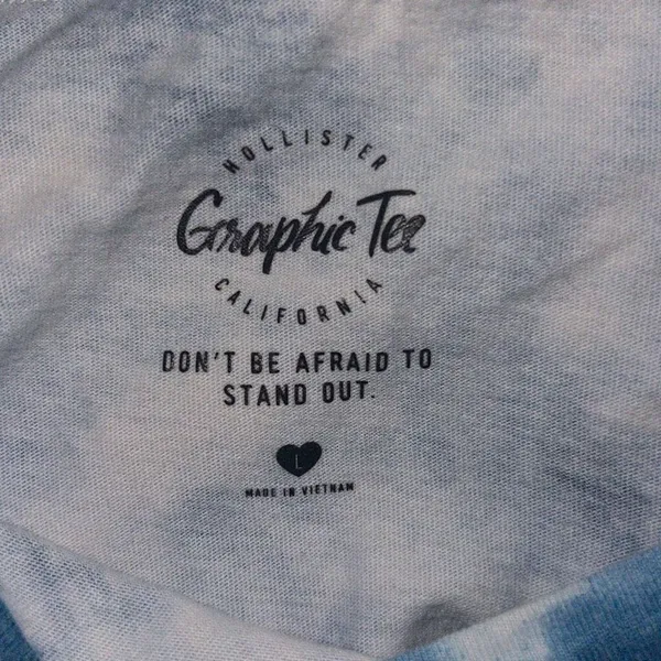 ✨Hollister Blue and white tie dye cropped sz large shirt✨ - Image 5
