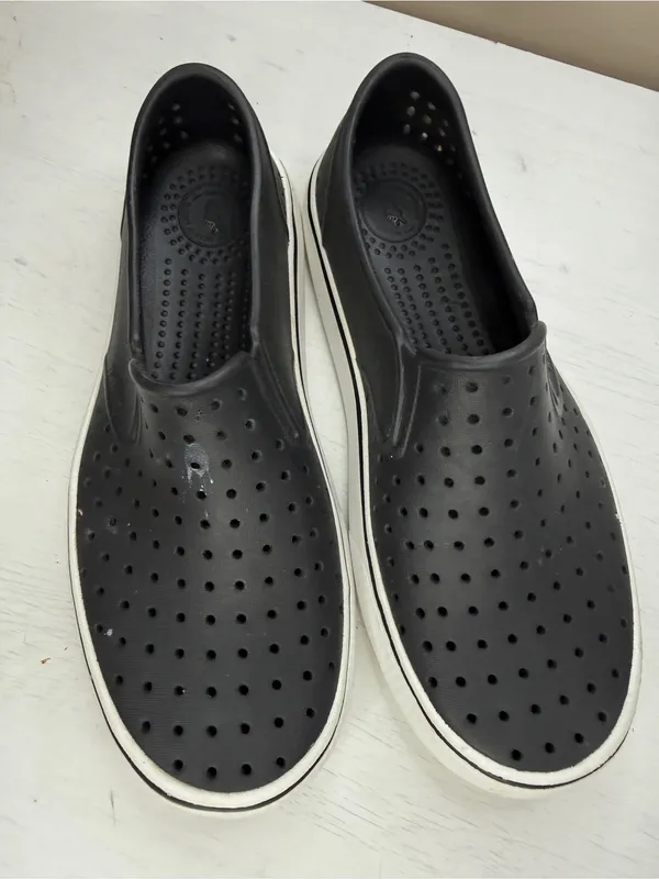 Native Miles Shoes In Black Size 9 - Image 11