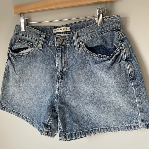 Tommy Hilfiger Vintage Boyfriend Denim Shorts 100% Cotton Blue Women's Size 8 - Image 3