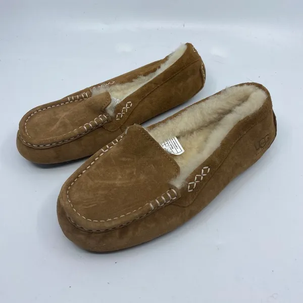 NWOT!  UGG Brown Slipons Size: US 5 - Image 3