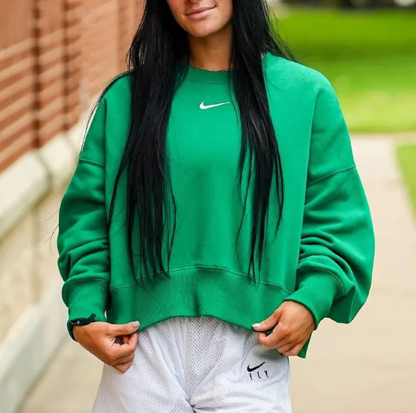 Nike NWT Green Crewneck sleeve sweatshirt. Size XL - Image 2
