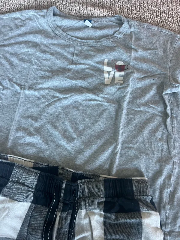 Old Navy Cozy set featuring a gray short sleeve tee with a small "LOVE" graphic. Includes black and white plaid drawstring lounge shorts. Soft, casual pieces perfect for lounging or sleepwear. - Image 4