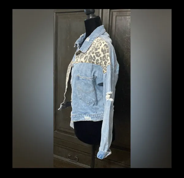 Light blue & Leopard Denim rugged jacket - Image 2
