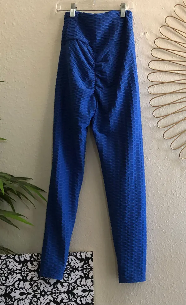 Cobalt electric royal deep blue butt scrunch 3D textured leggings with a high waist, 4-way stretch, and a contoured waistband. - Image 3