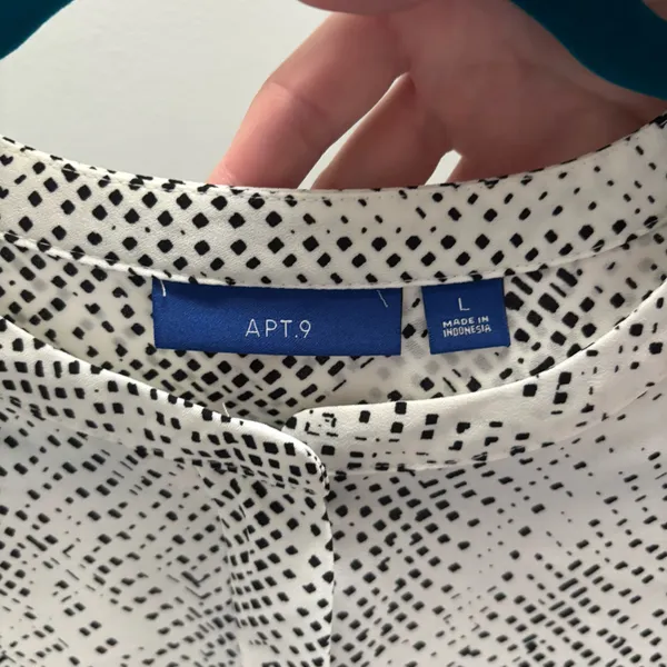 Apt. 9 Black and White Abstract Patterned Blouse - Image 5