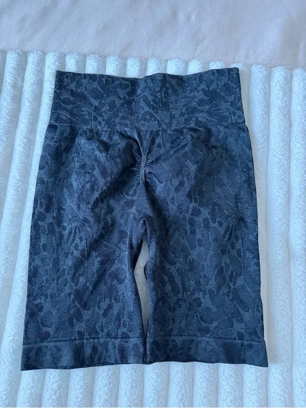 Gymshark Black Textured High-Waist Bike Shorts - Image 6