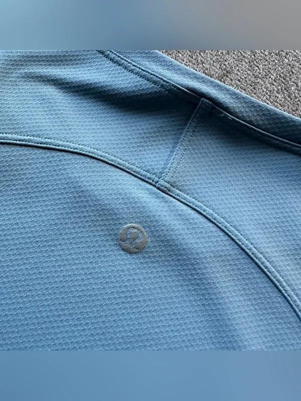 Lululemon Athletic Fit Workout Short Sleeve Shirt Size 10 - Image 5