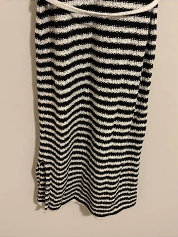 Nine West Black and White Striped Knit Dress size Medium - Image 9