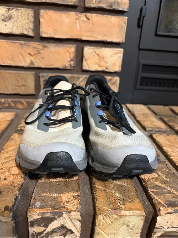 On Cloudvista Women’s Trail‎ Running Shoes Alloy/Black Size 8 - Image 3