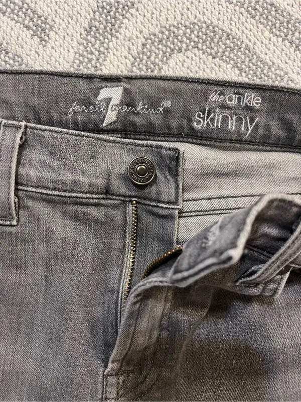 7 FOR ALL MANKIND Women’s Ankle Skinny Gray Distressed Denim Jeans 28 7FAMK - Image 7