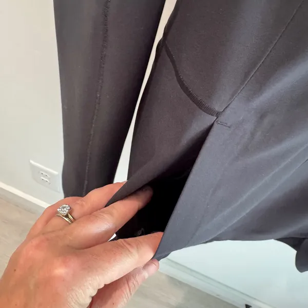 Lululemon Glyde Along Black Hooded Softshell Full‎ Zip Jacket Womens Size 4 - Image 2
