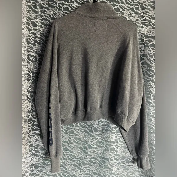 Hollister Cropped Turtle Neck Half Zip Sweater Women’s size Large - Image 7