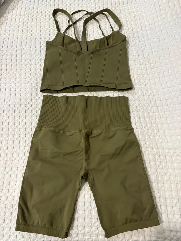 Free People Movement Stay with me Crop tank & Good Karma Biker Shorts Size M/L - Image 2