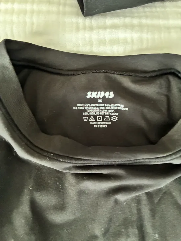 SKIMS Fits Everybody Bodysuit Long Sleeve - Image 2