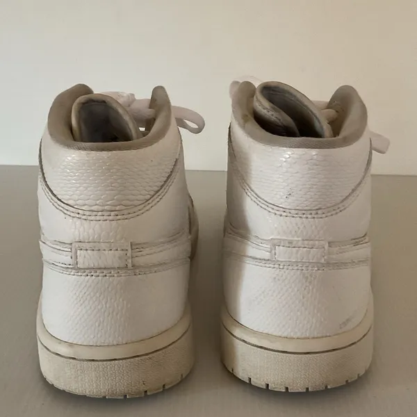 Air Jordan 1 Mid Triple White Women’s 8 Youth 8Y BQ6472-110 Leather Sneakers - Image 8