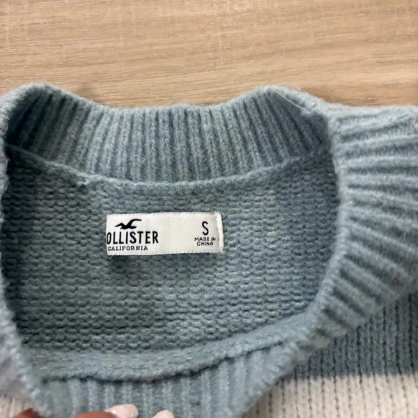 Hollister White Green Grey Striped Sweater Women Size Small - Image 2