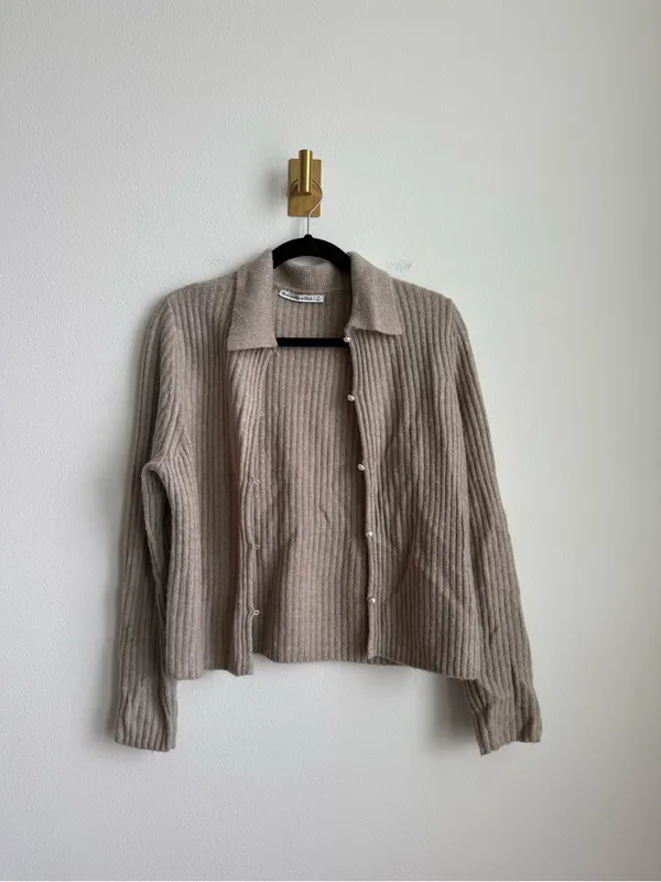 Abercrombie & Fitch Taupe Ribbed Knit Collared Pearl Button Cardigan Size S - Image 2