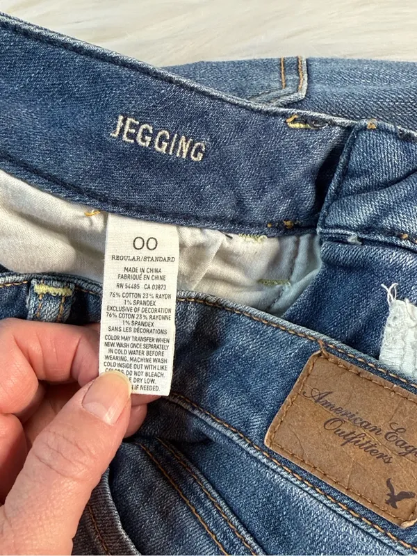 American Eagle Faded Distressed Low Rise Jeggings - Image 4