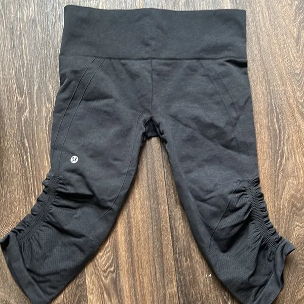 Lululemon Capri Leggings - Image 2