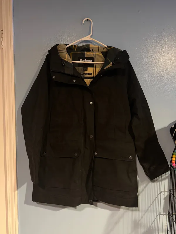 BarbourWinter Beadnell Waterproof Jacket Black Ancient  Size8  - Image 2