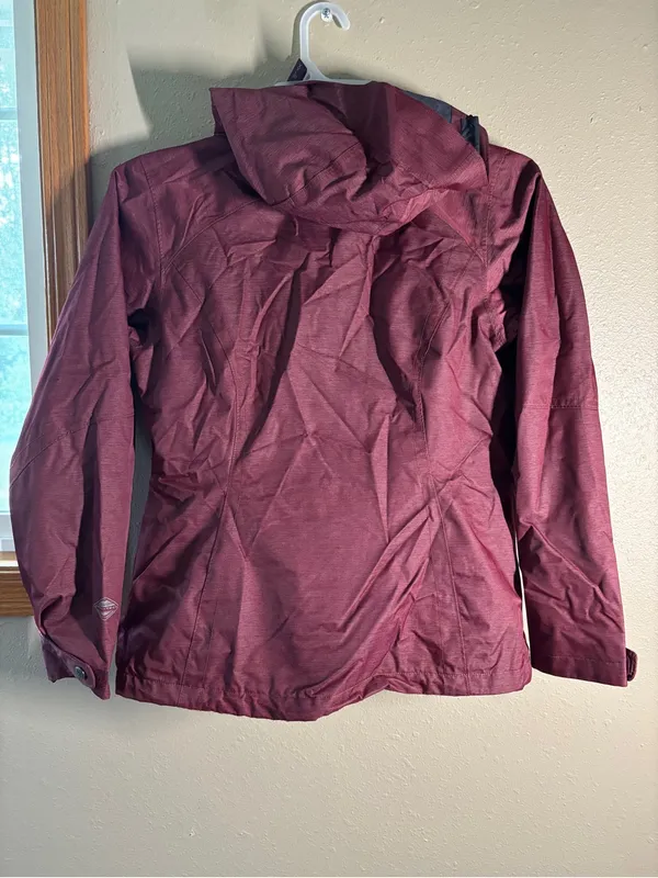 Columbia Rain Jacket in Maroon | Women’s XS, excellent condition - Image 3