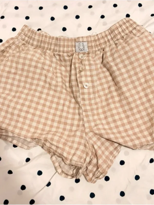 High-Waist Beige Gingham Women’s Shorts with Elastic Waist - Image 2