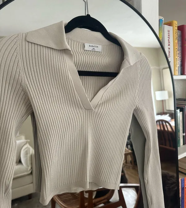 Aritzia top - Image 2